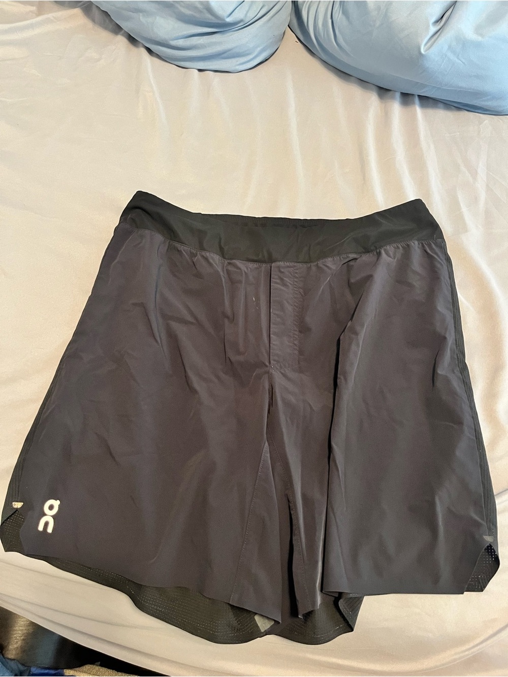 On Running Black Lightweight Men's Running Shorts - M